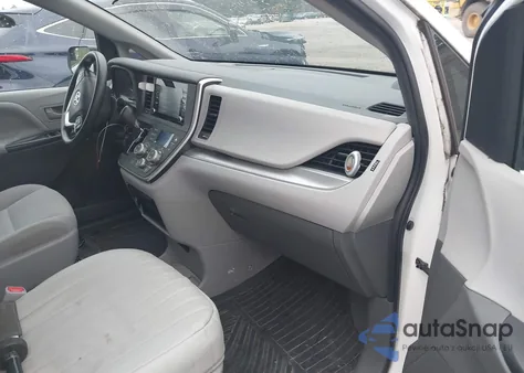 2020 Toyota Sienna L z USA, uszkodzony, nr VIN 5TDZZ3DC4LS069441